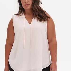 TORRID Womens chiffon flowy pleated tank